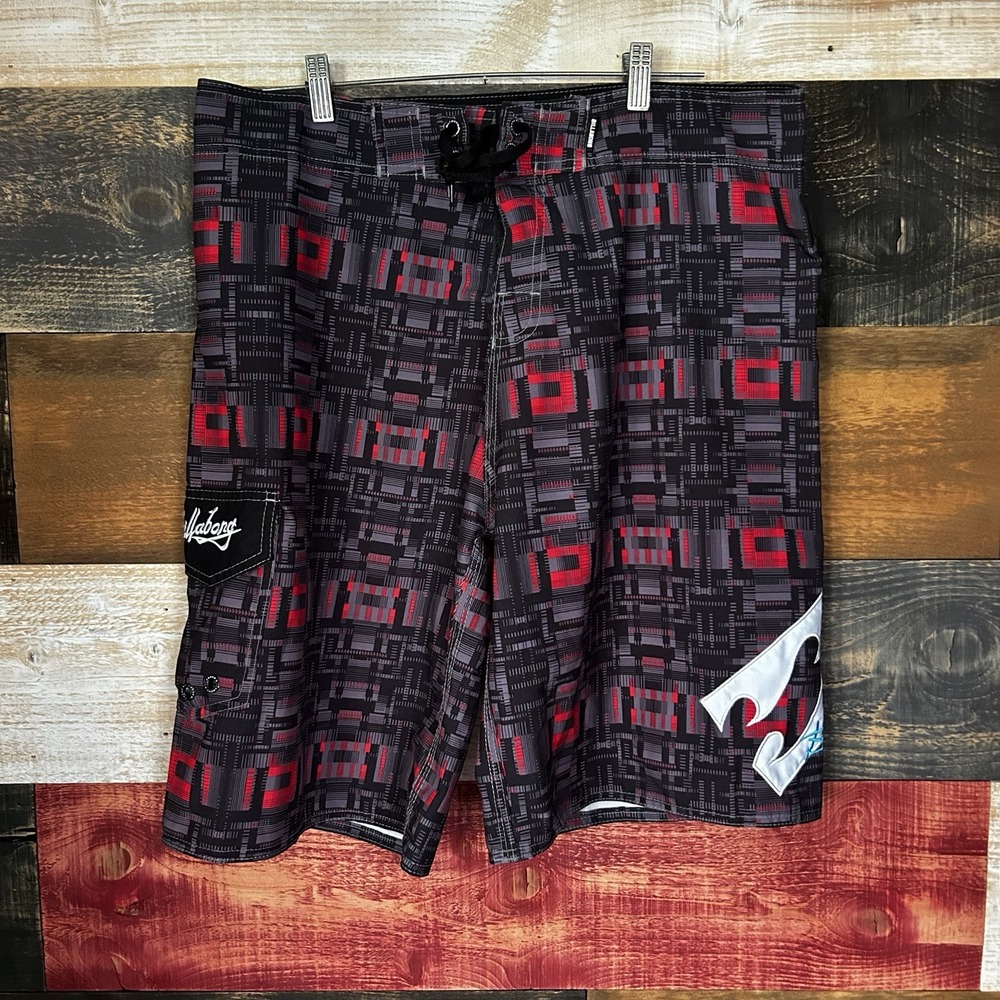 Vintage Billabong Board Shorts Vintage Y2K 90s Size 36 Rising Sun